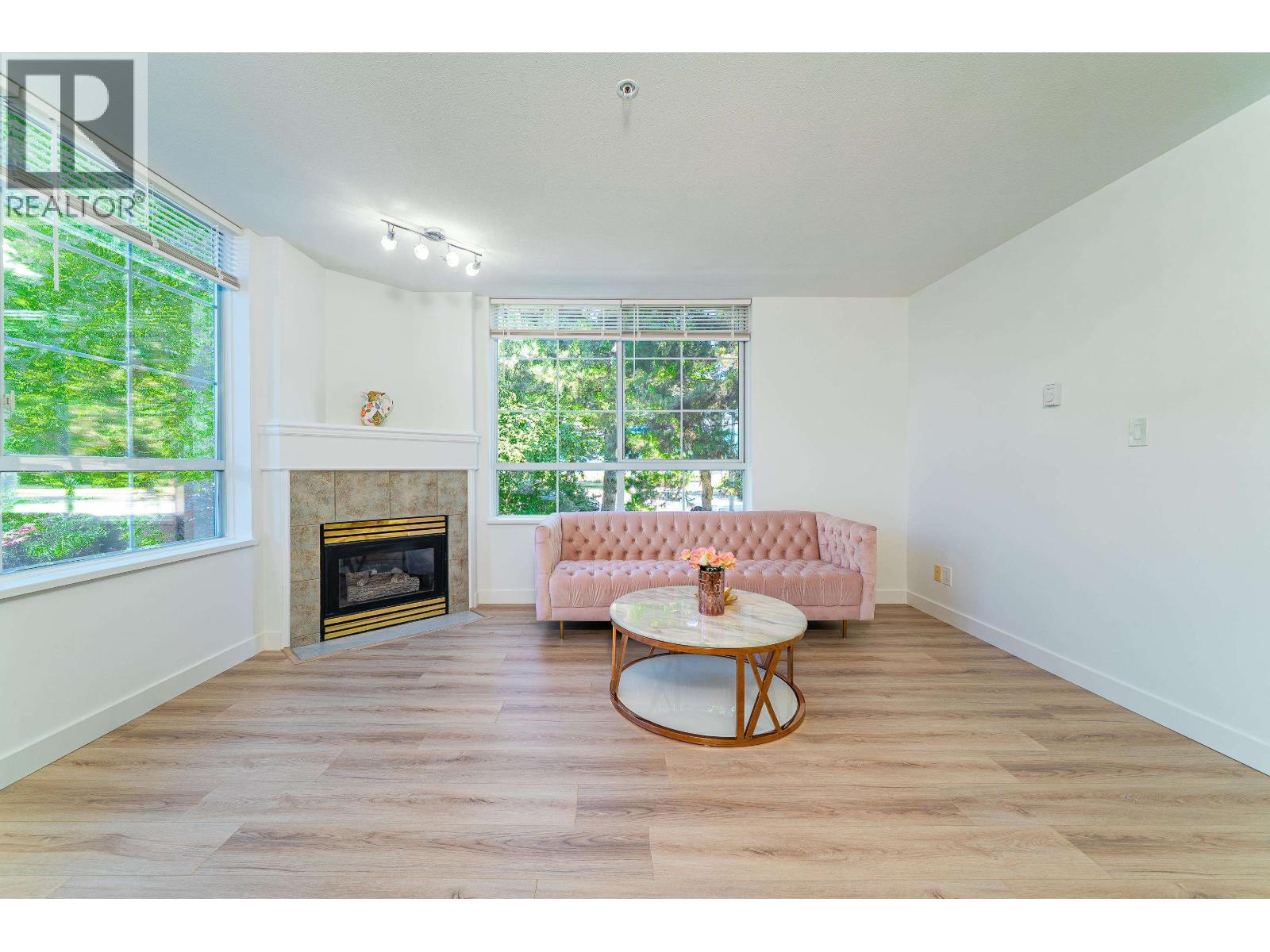 211 7117 Antrim Avenue Property Photo 18