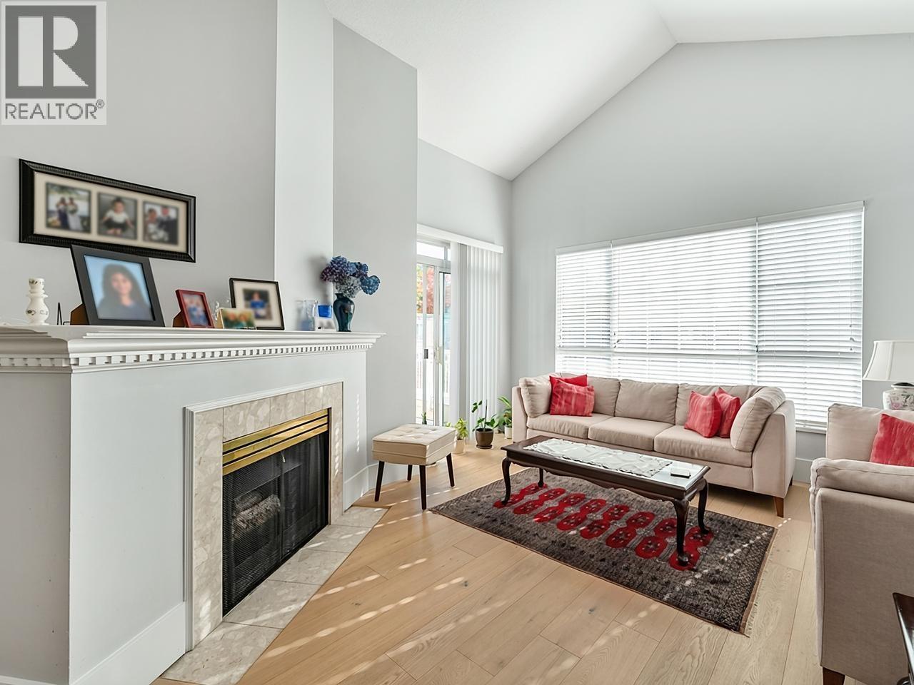 405 2985 Princess Crescent Property Photo 6