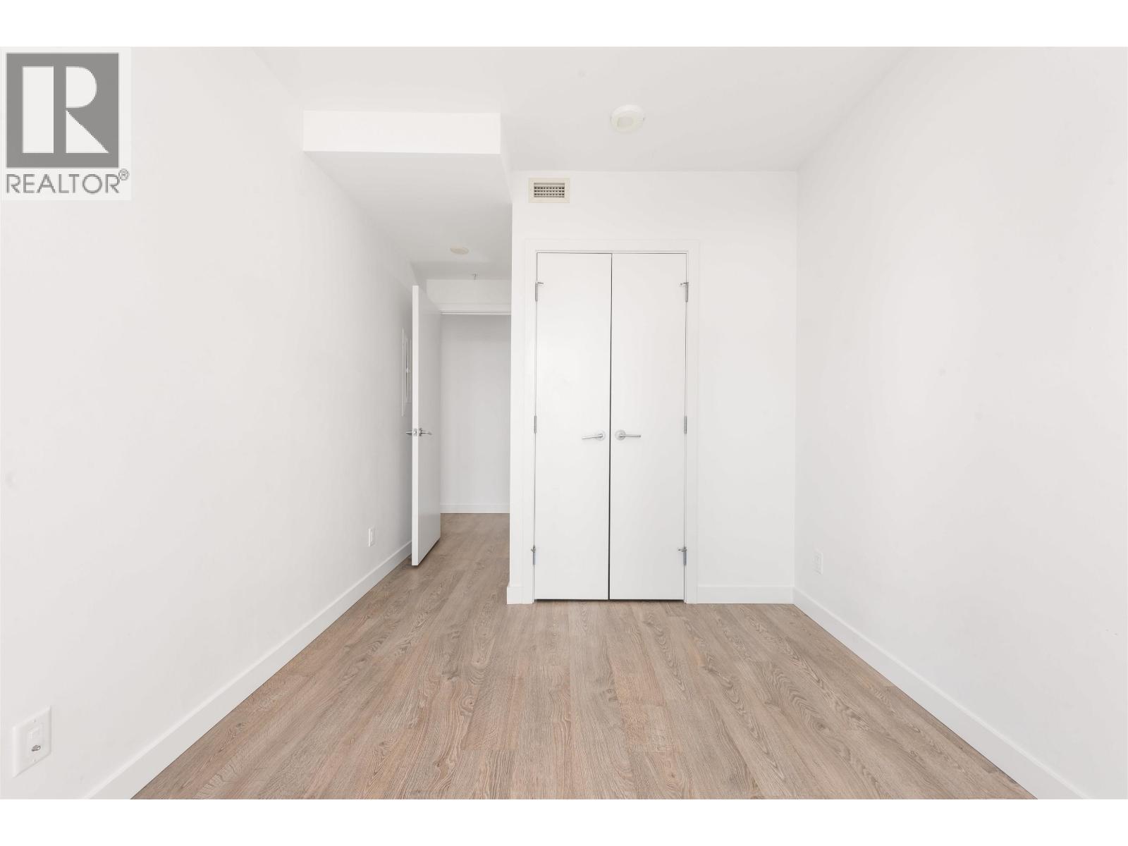 2109 6080 Mckay Avenue Property Photo 17