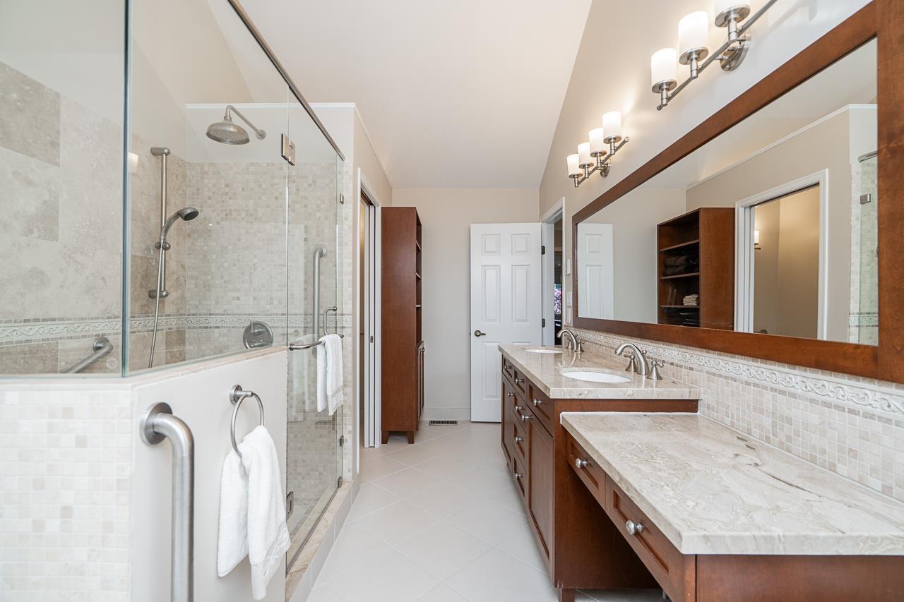 31 1725 Southmere Crescent Property Photo 17