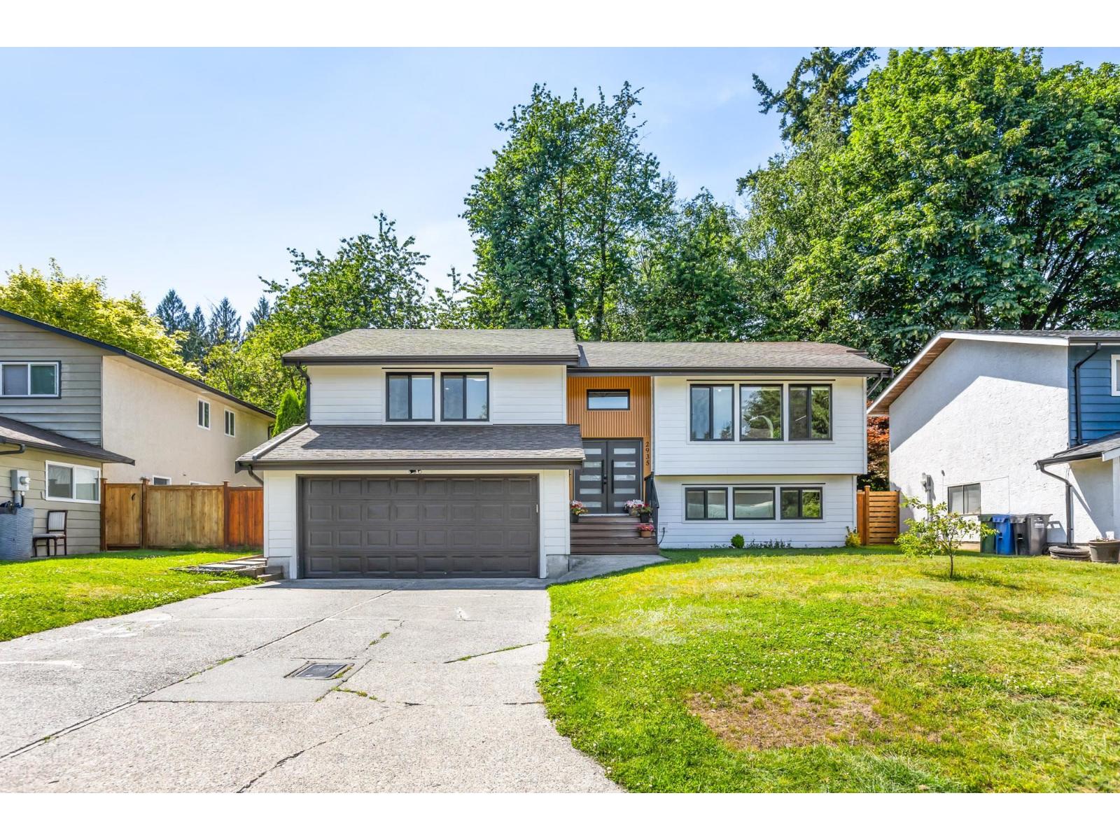 2935 Century Crescent Property Photo 1