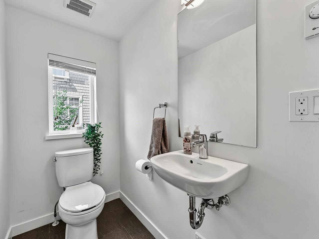 109 15850 85 Avenue Property Photo 11