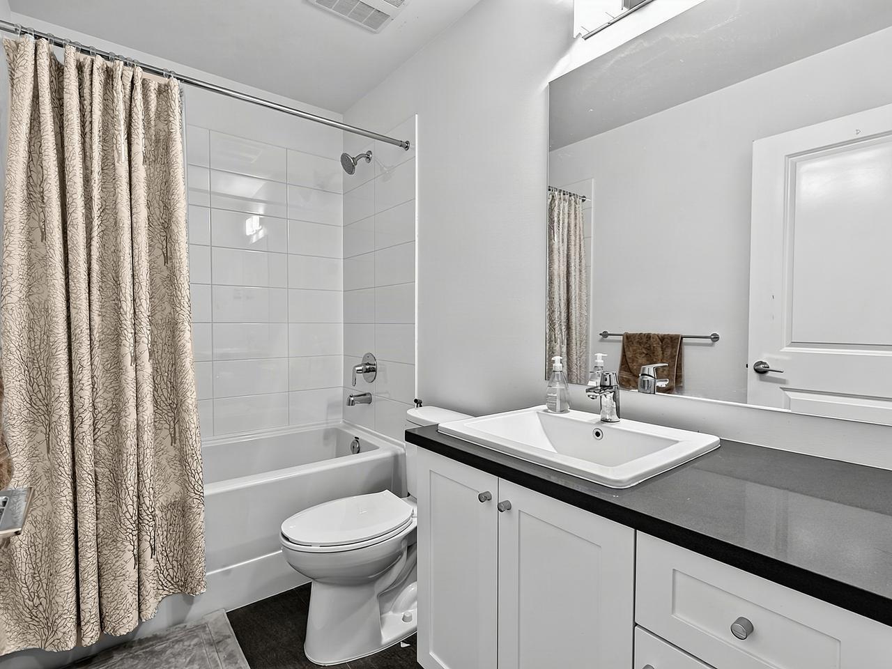 109 15850 85 Avenue Property Photo 17
