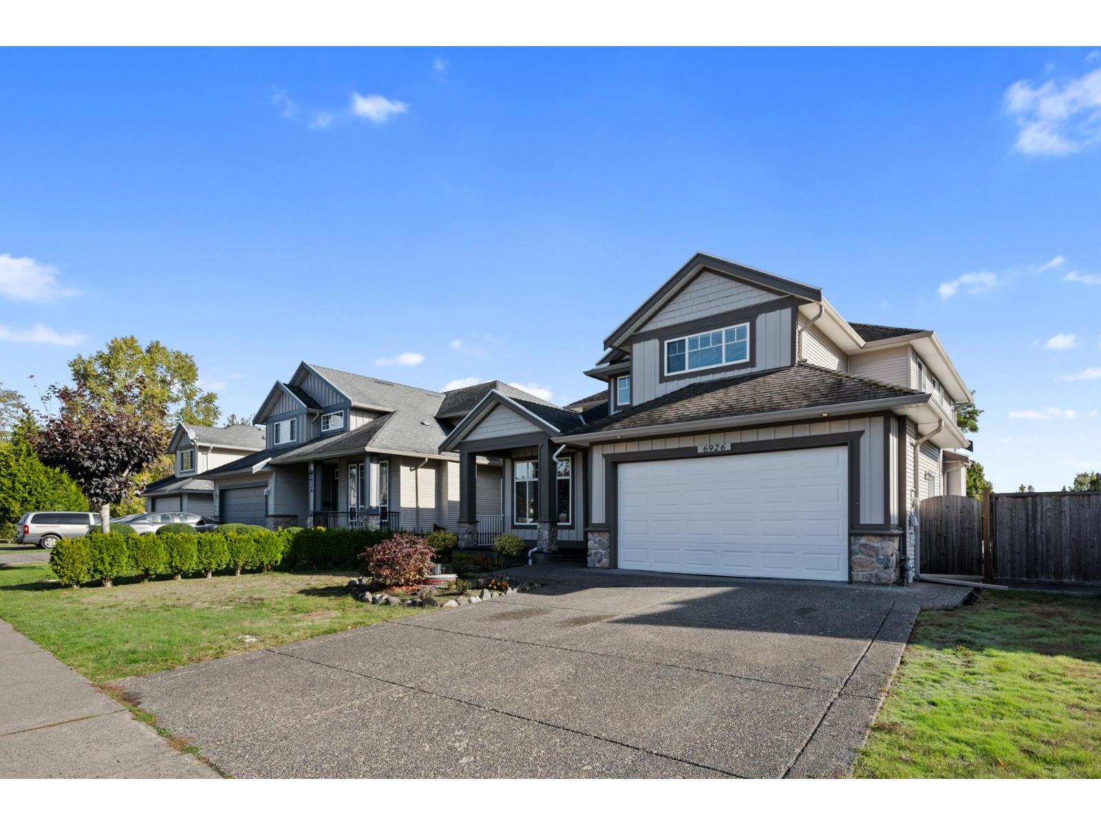 6926 150 Street Property Photo 2