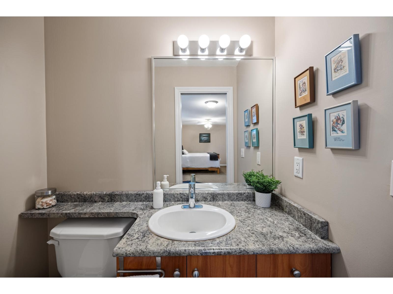 6926 150 Street Property Photo 37