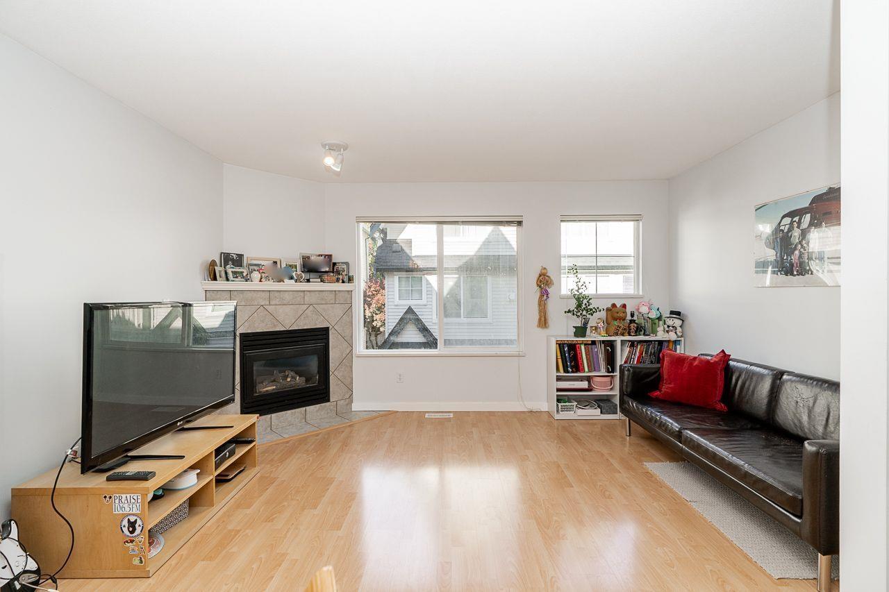 22 15355 26 Avenue Property Photo 8