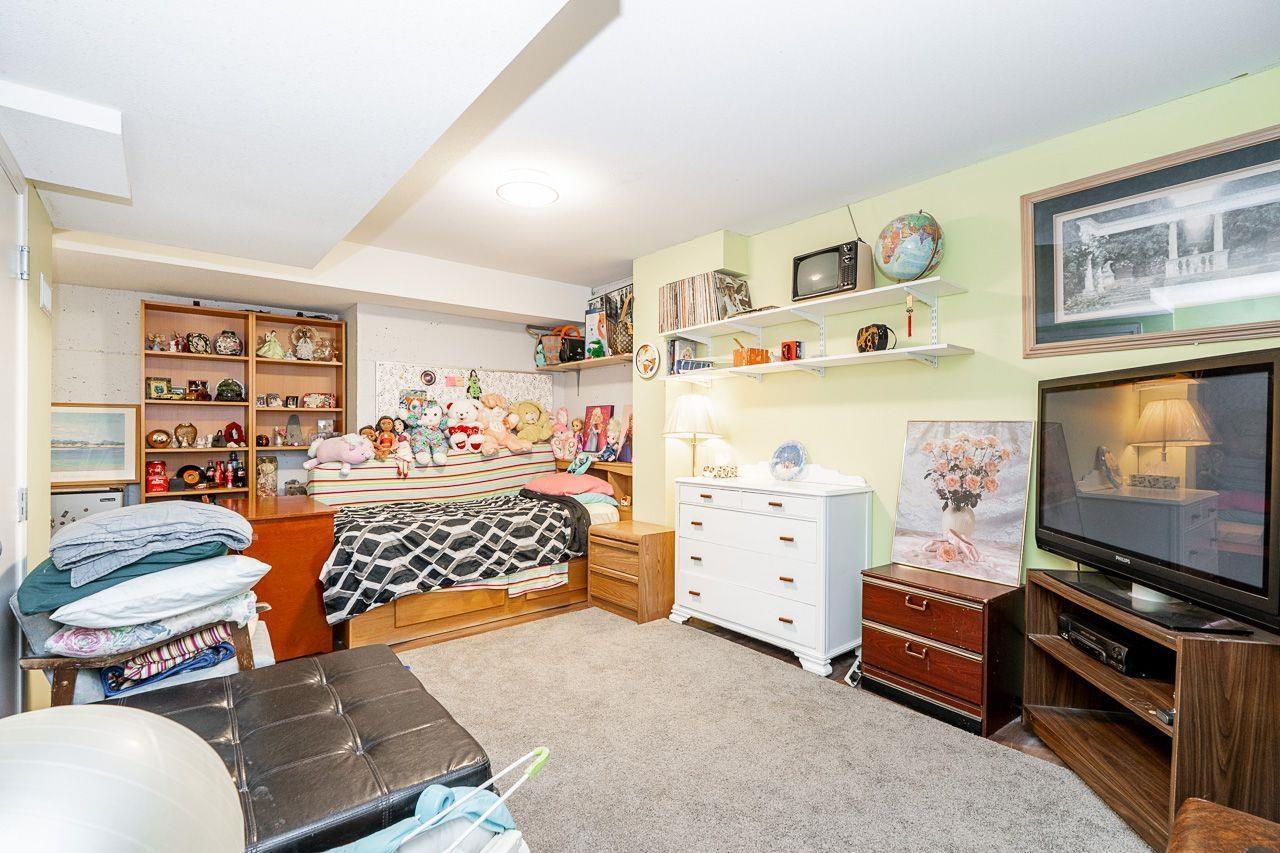 22 15355 26 Avenue Property Photo 28