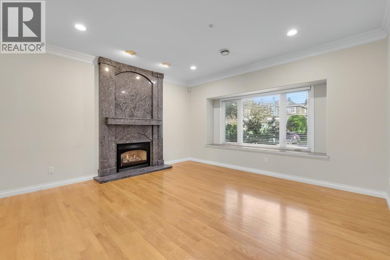 1956 W 42nd Avenue Property Photo 2
