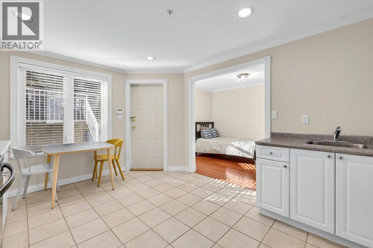 1956 W 42nd Avenue Property Photo 21