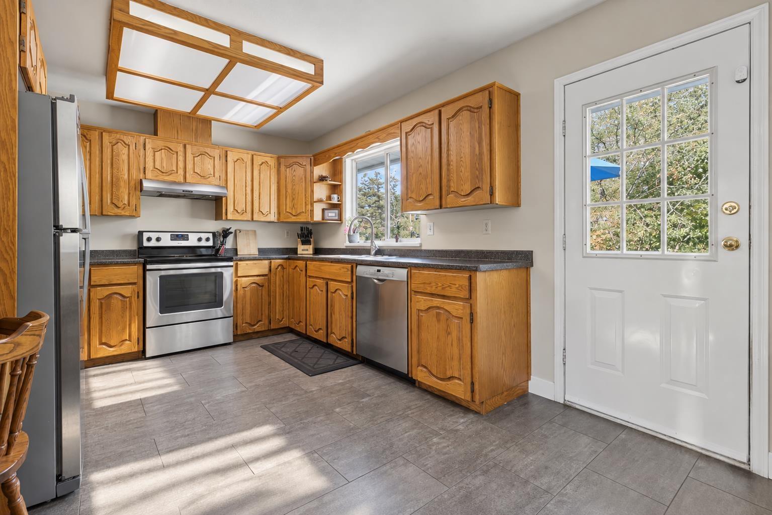 14287 73a Avenue Property Photo 9