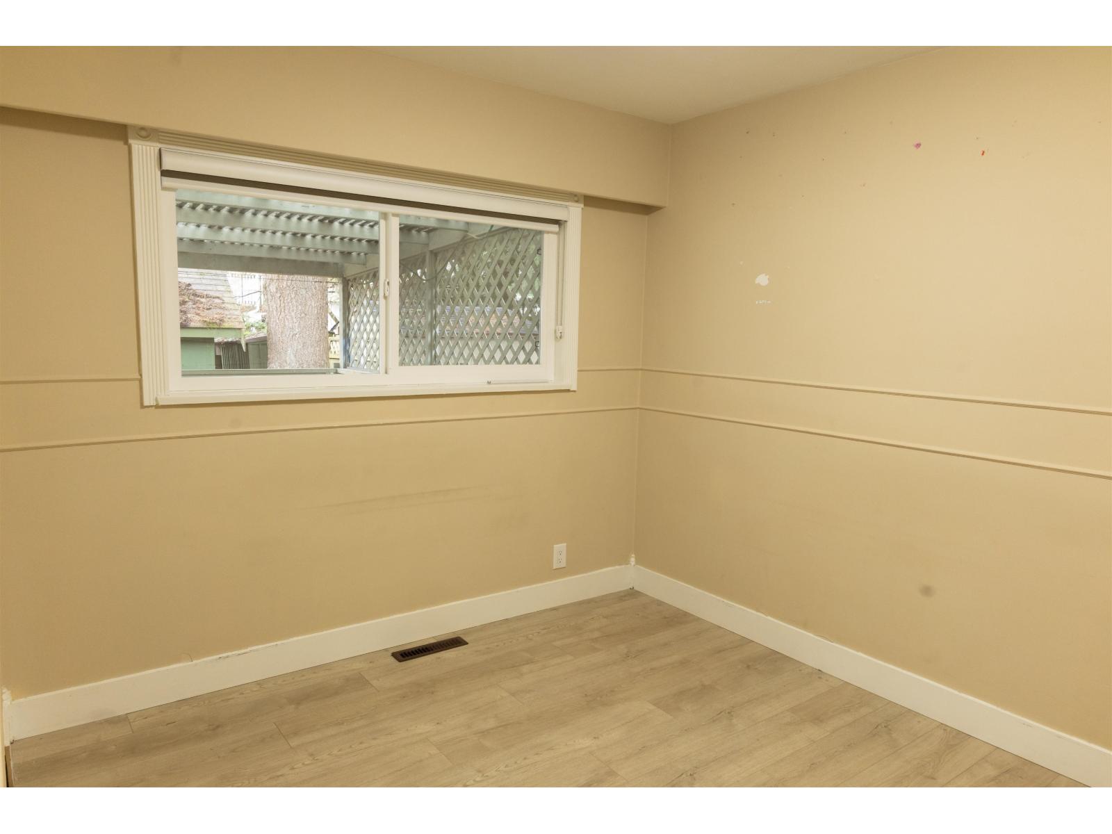 7096 Barkley Drive Property Photo 10