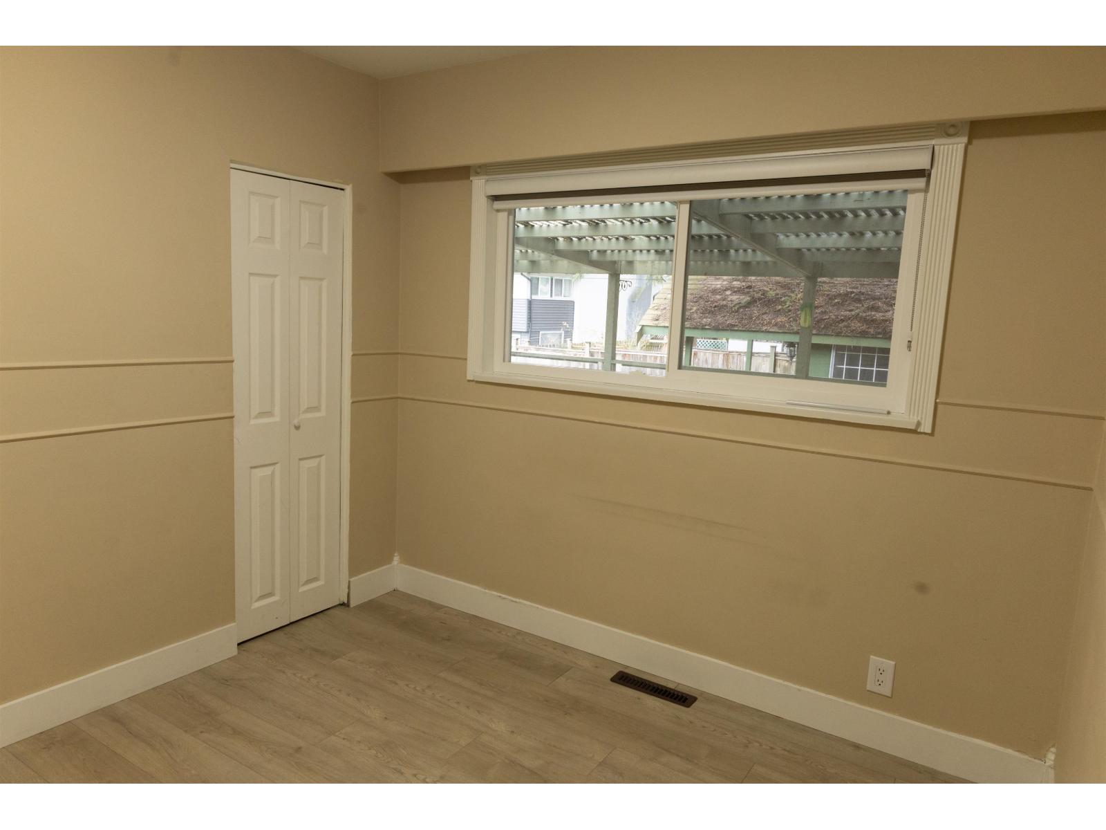 7096 Barkley Drive Property Photo 11