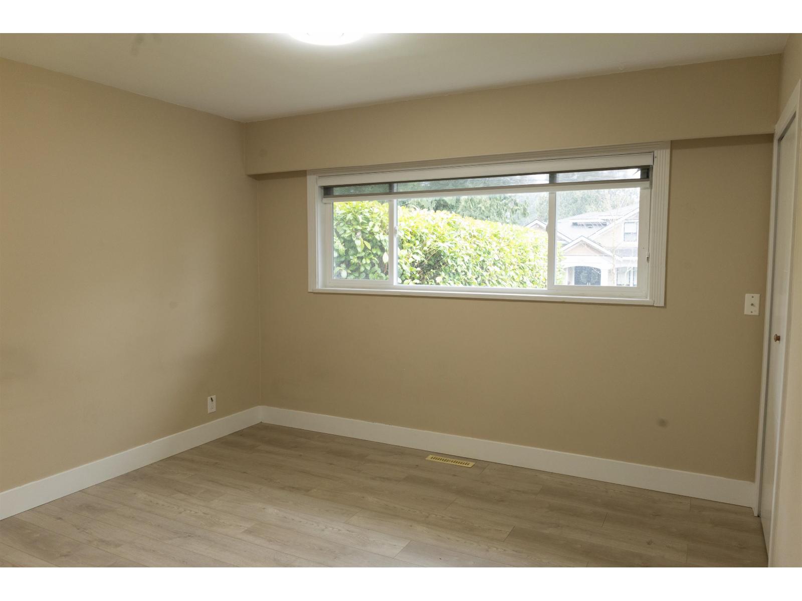 7096 Barkley Drive Property Photo 14