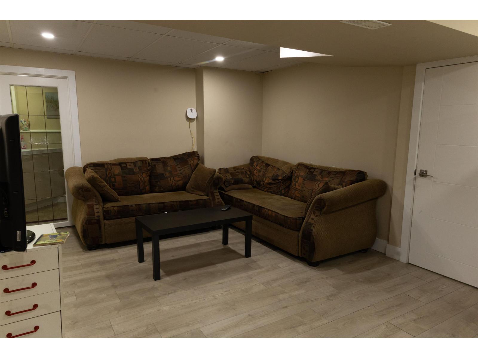 7096 Barkley Drive Property Photo 17