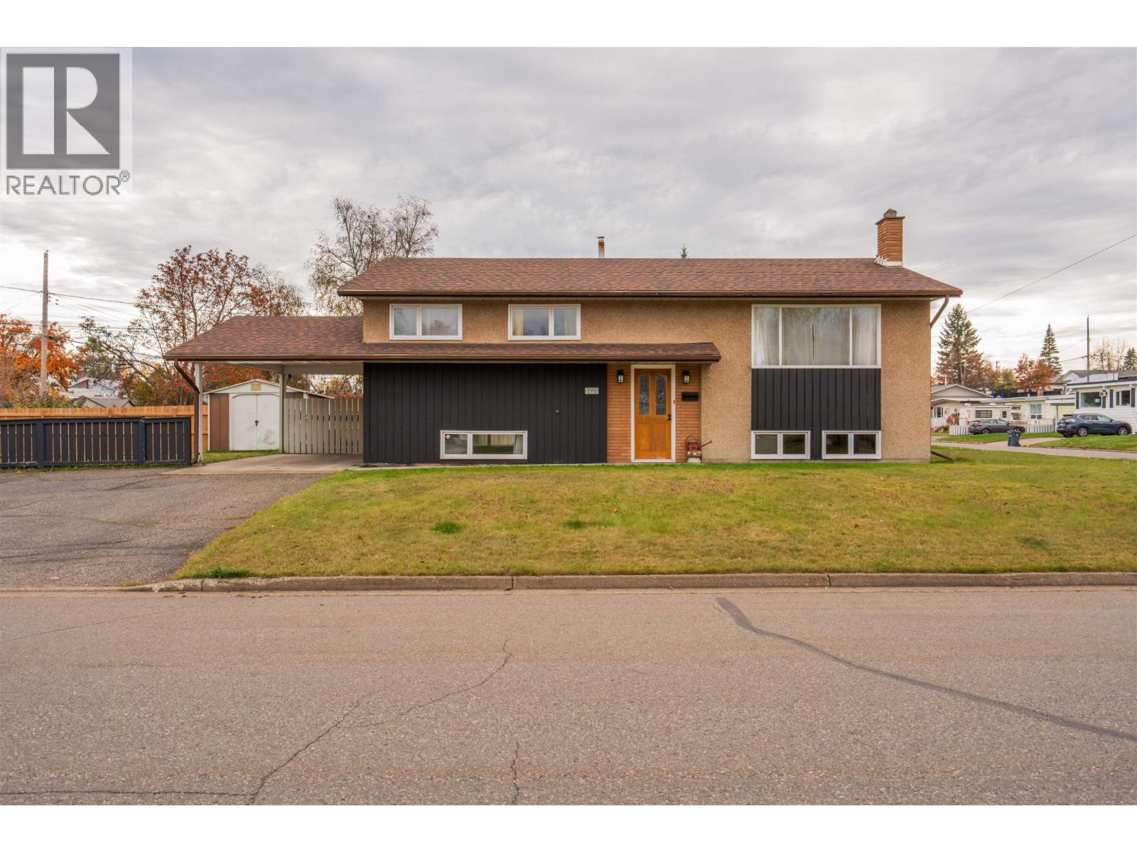 3351 HAMMOND AVENUE Property Photo 1