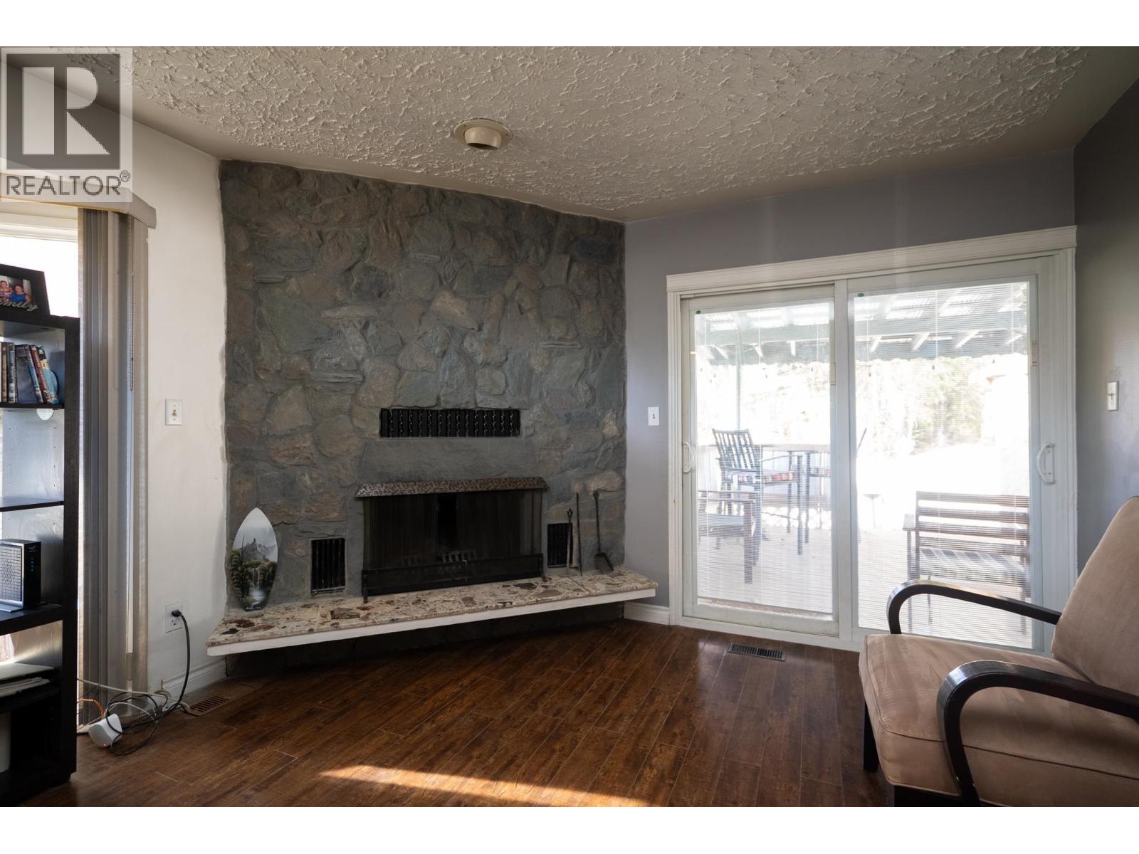 5590 Simon Fraser Avenue Property Photo 14