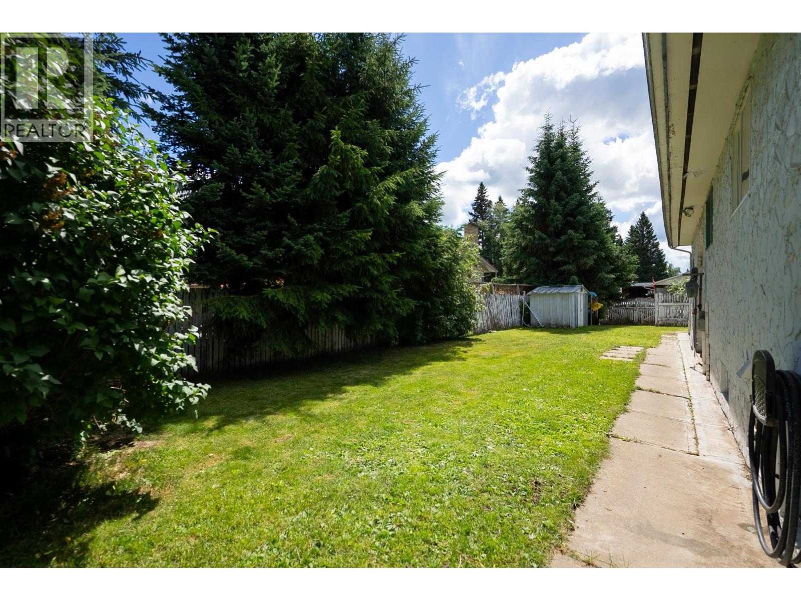 5590 Simon Fraser Avenue Property Photo 32