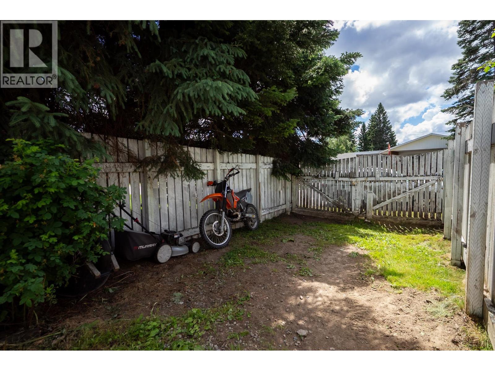 5590 Simon Fraser Avenue Property Photo 35