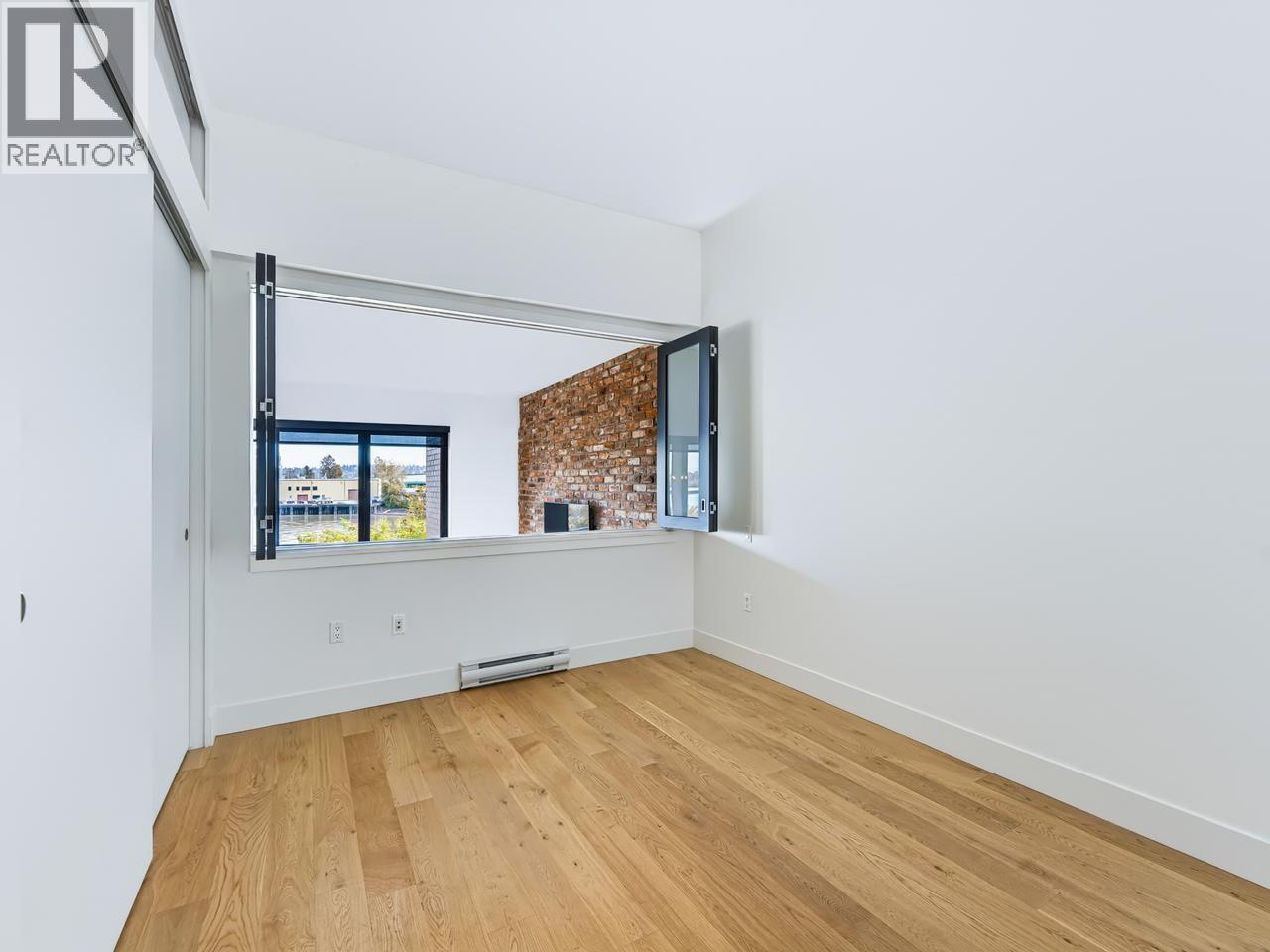212 220 Salter Street Property Photo 17