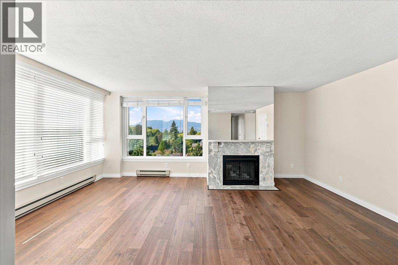 901 5425 Yew Street Property Photo 5