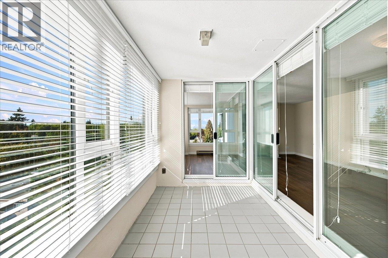 901 5425 Yew Street Property Photo 14