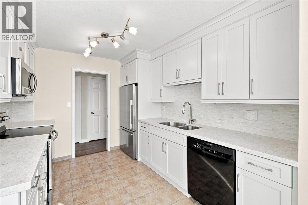 901 5425 Yew Street Property Photo 16