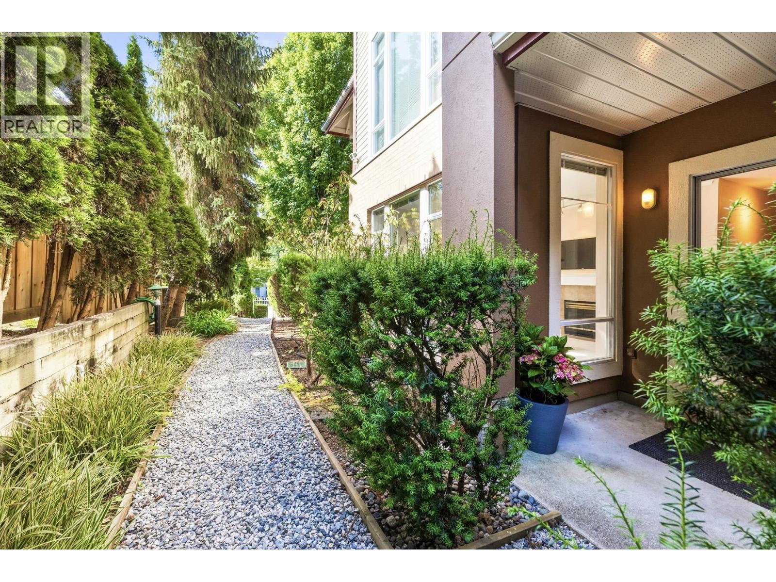 206 678 W Queens Road Property Photo 1