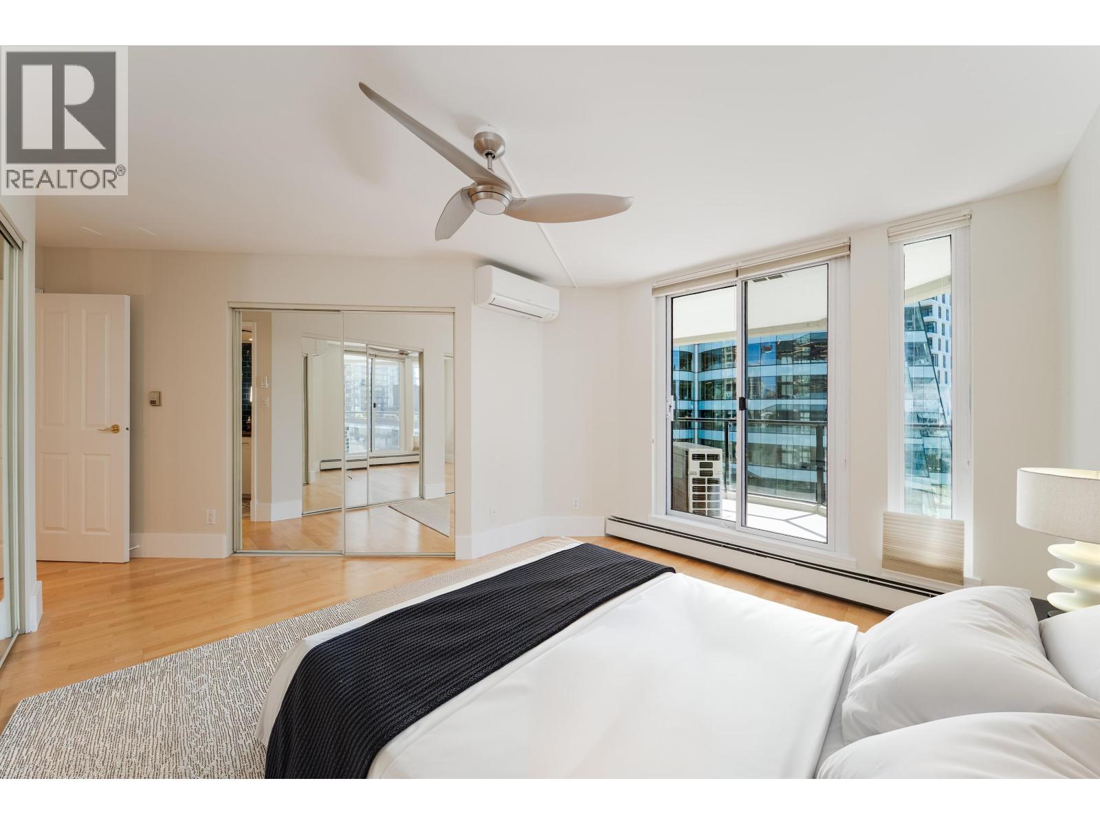 905 1010 Burnaby Street Property Photo 6