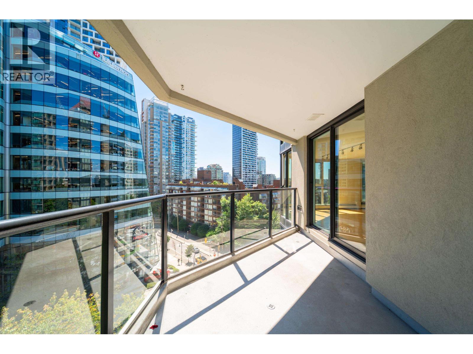 905 1010 Burnaby Street Property Photo 12