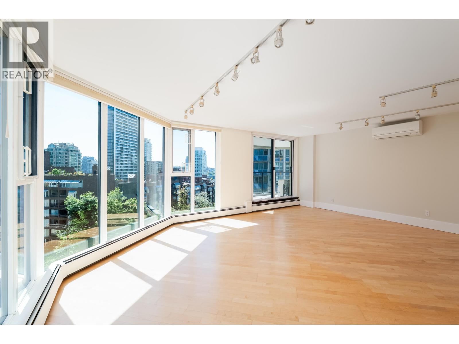 905 1010 Burnaby Street Property Photo 13