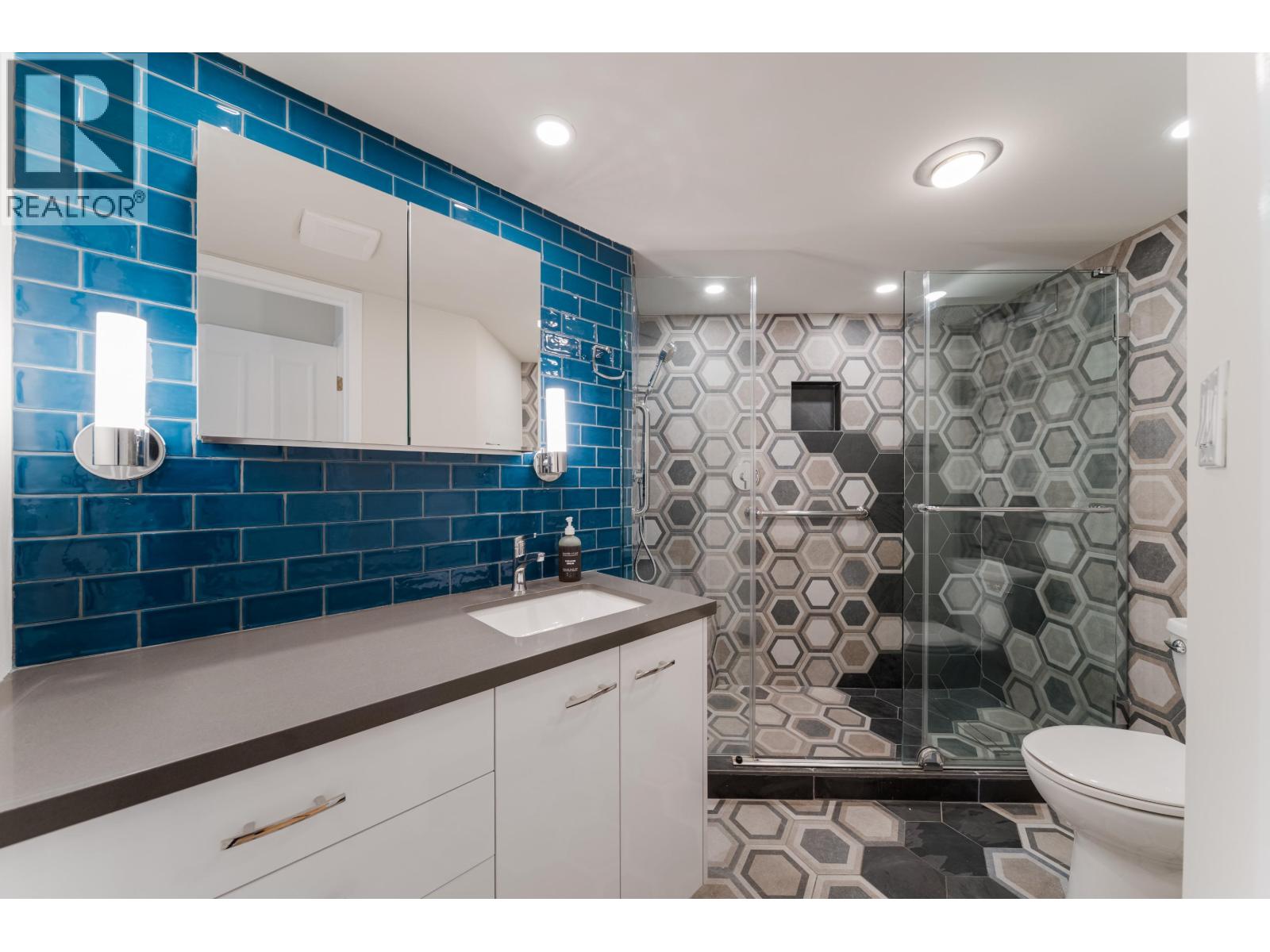 905 1010 Burnaby Street Property Photo 25