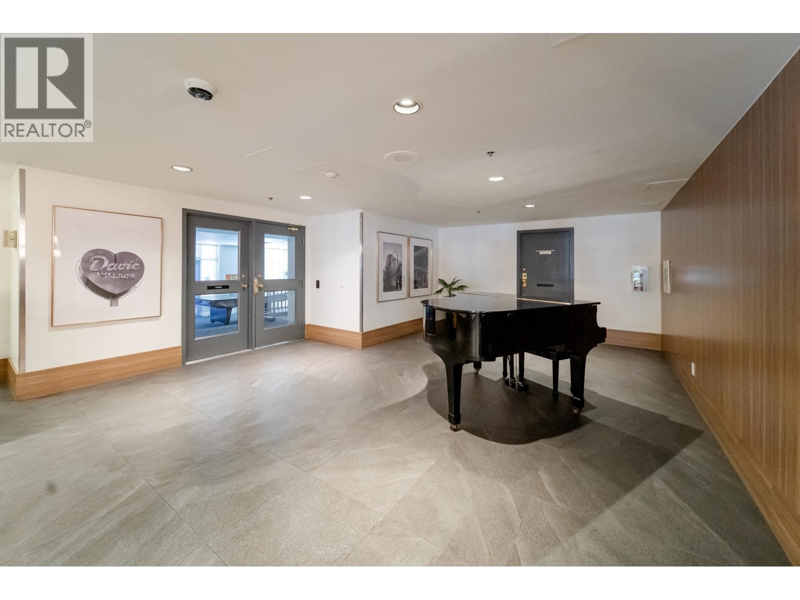 905 1010 Burnaby Street Property Photo 33
