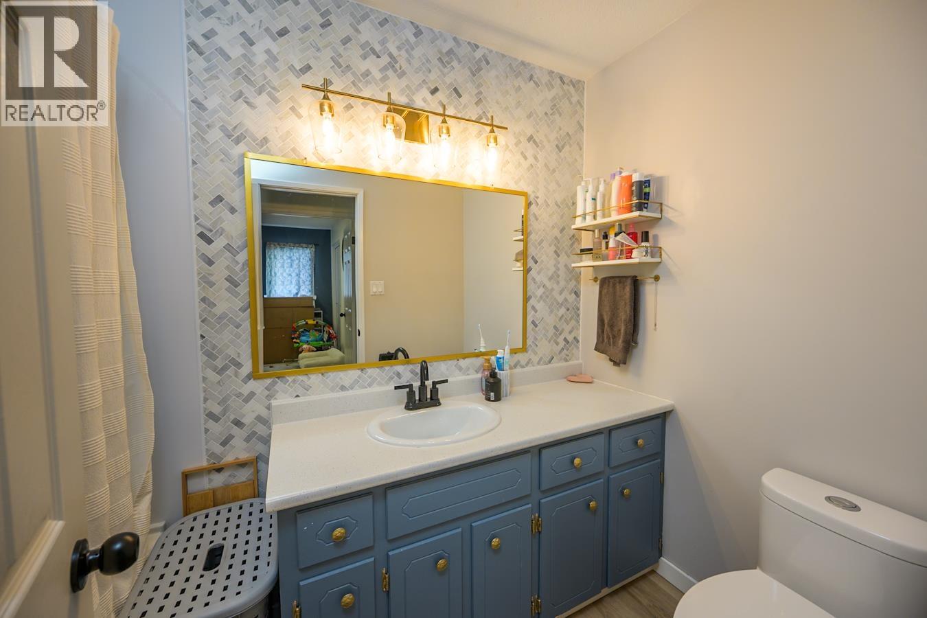 192 Mcdermid Drive Property Photo 10