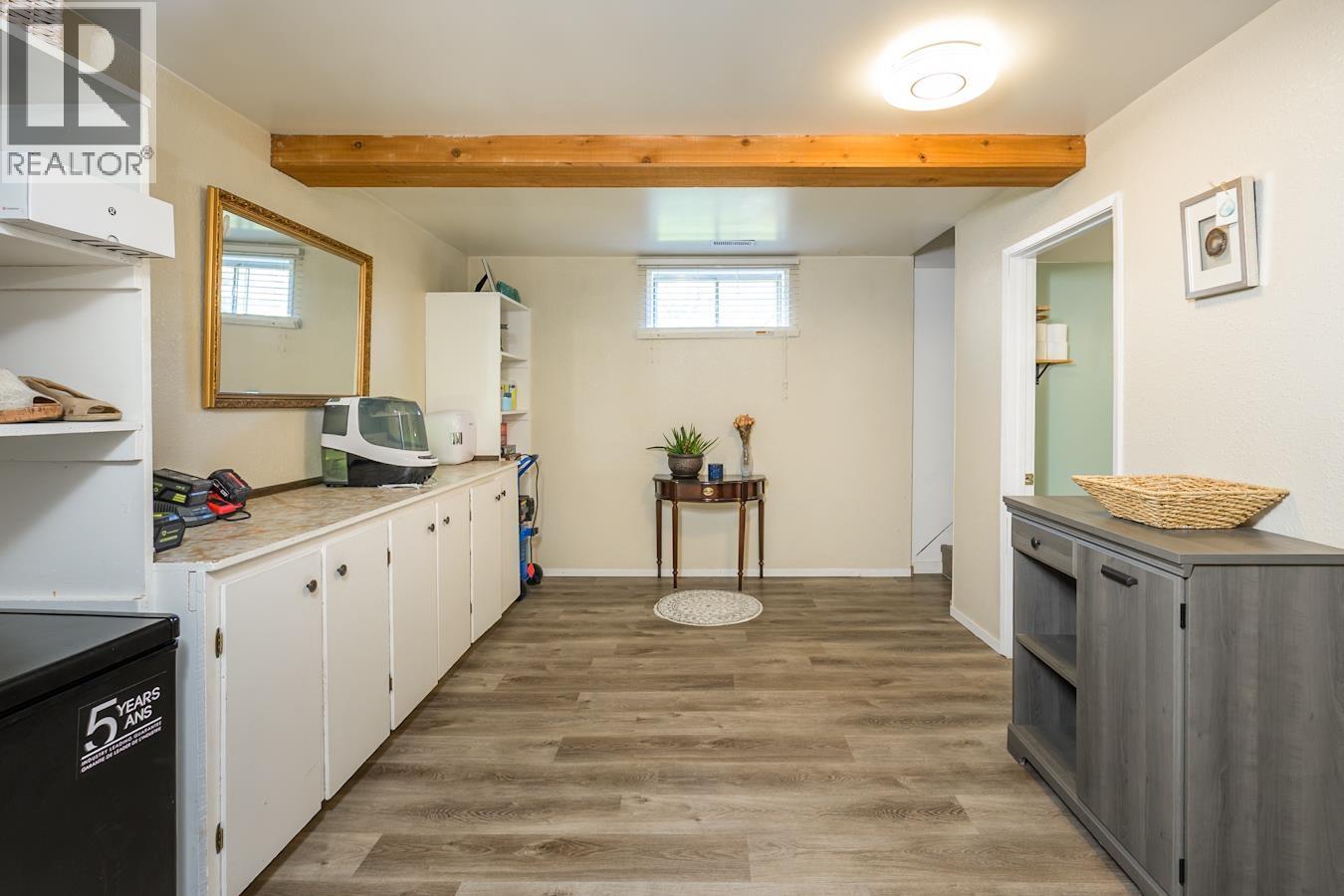 192 Mcdermid Drive Property Photo 11