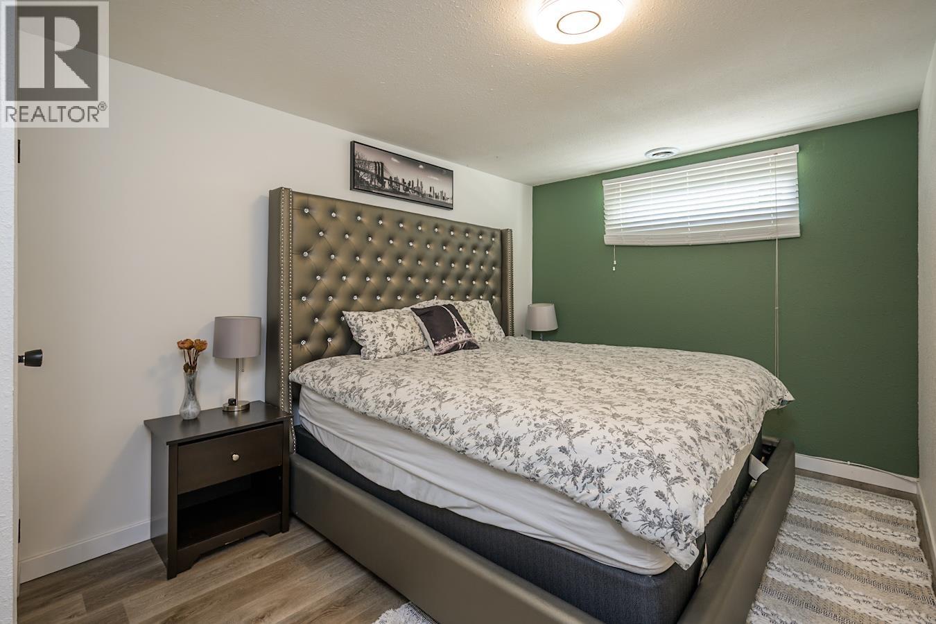 192 Mcdermid Drive Property Photo 13