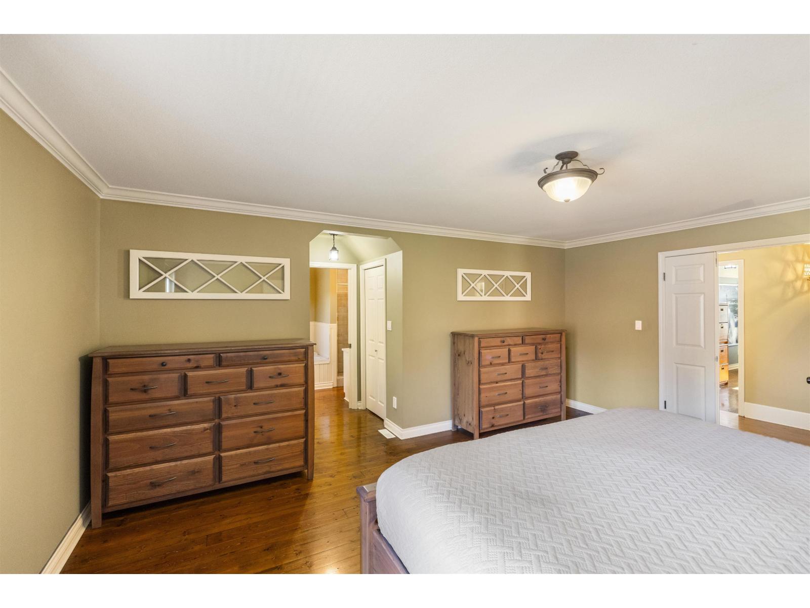 21095 44 Avenue Property Photo 17
