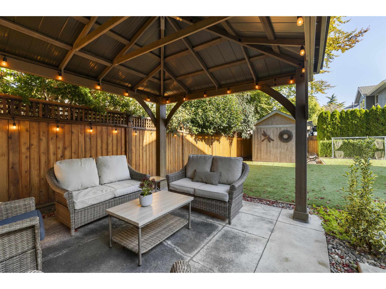 21095 44 Avenue Property Photo 35