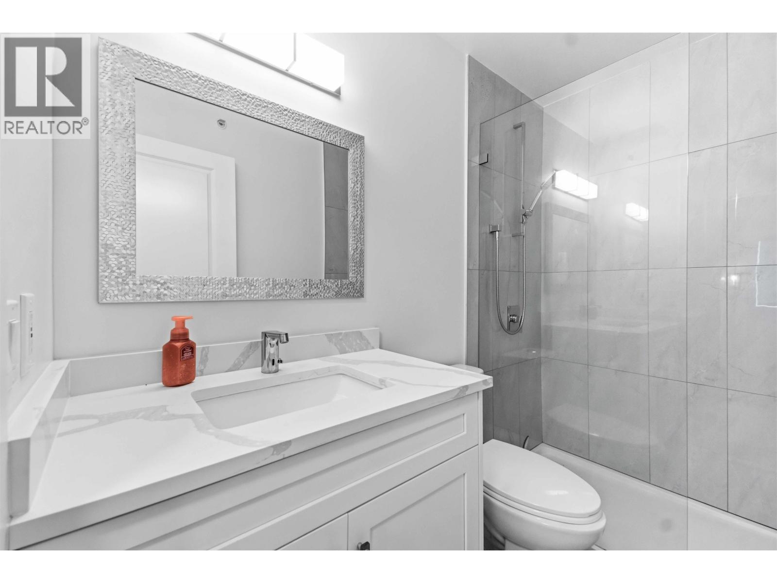 313 3000 Riverbend Drive Property Photo 25