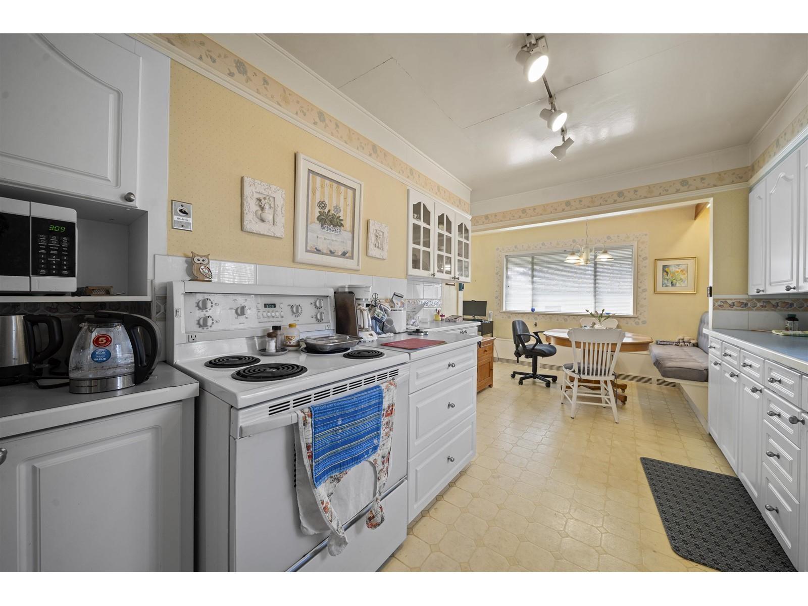 14862 Thrift Avenue Property Photo 12