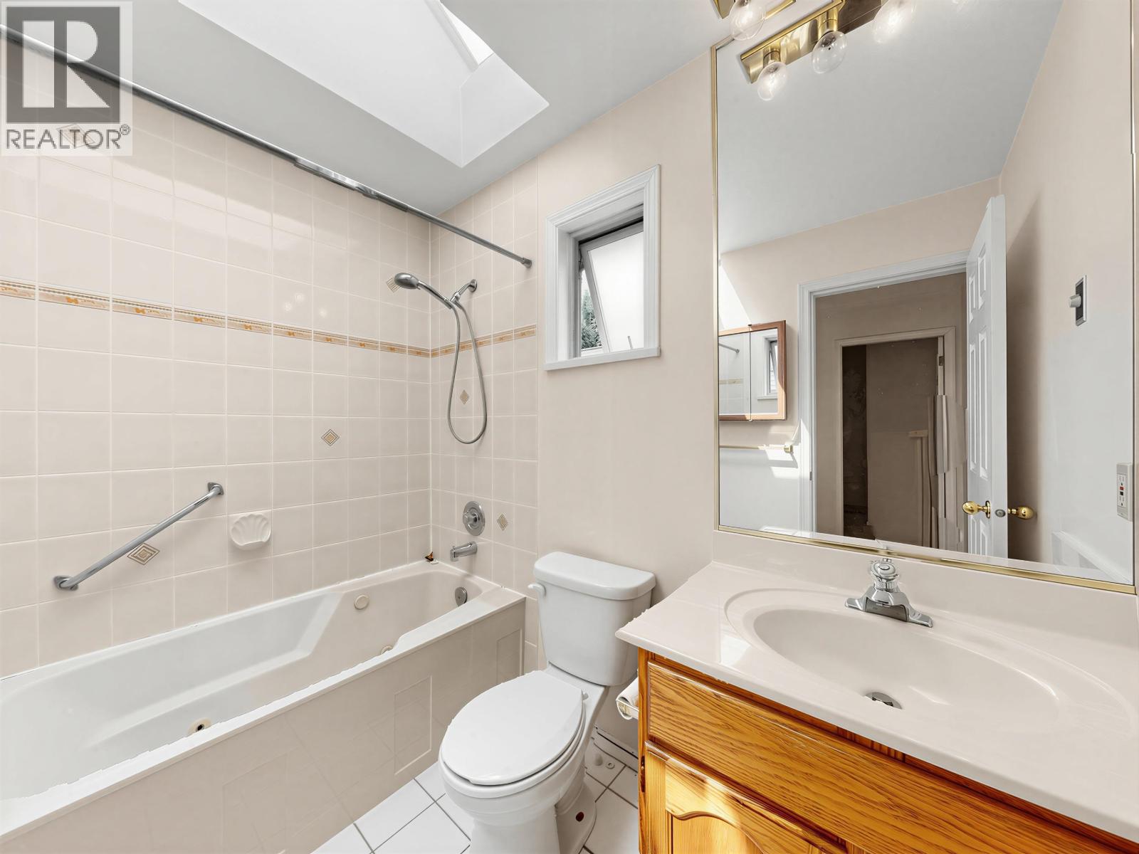 10 7110 Barnet Road Property Photo 13
