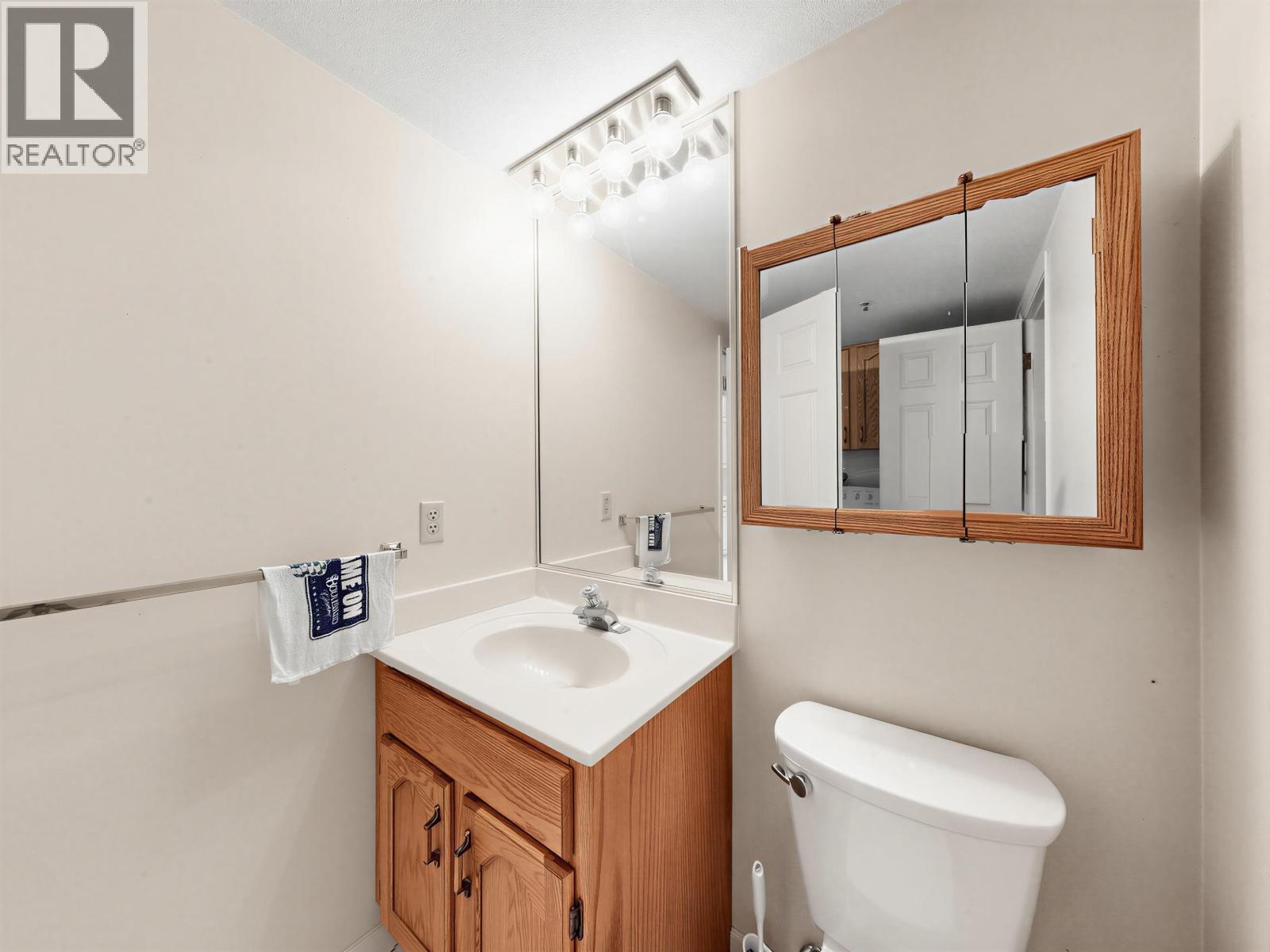10 7110 Barnet Road Property Photo 17