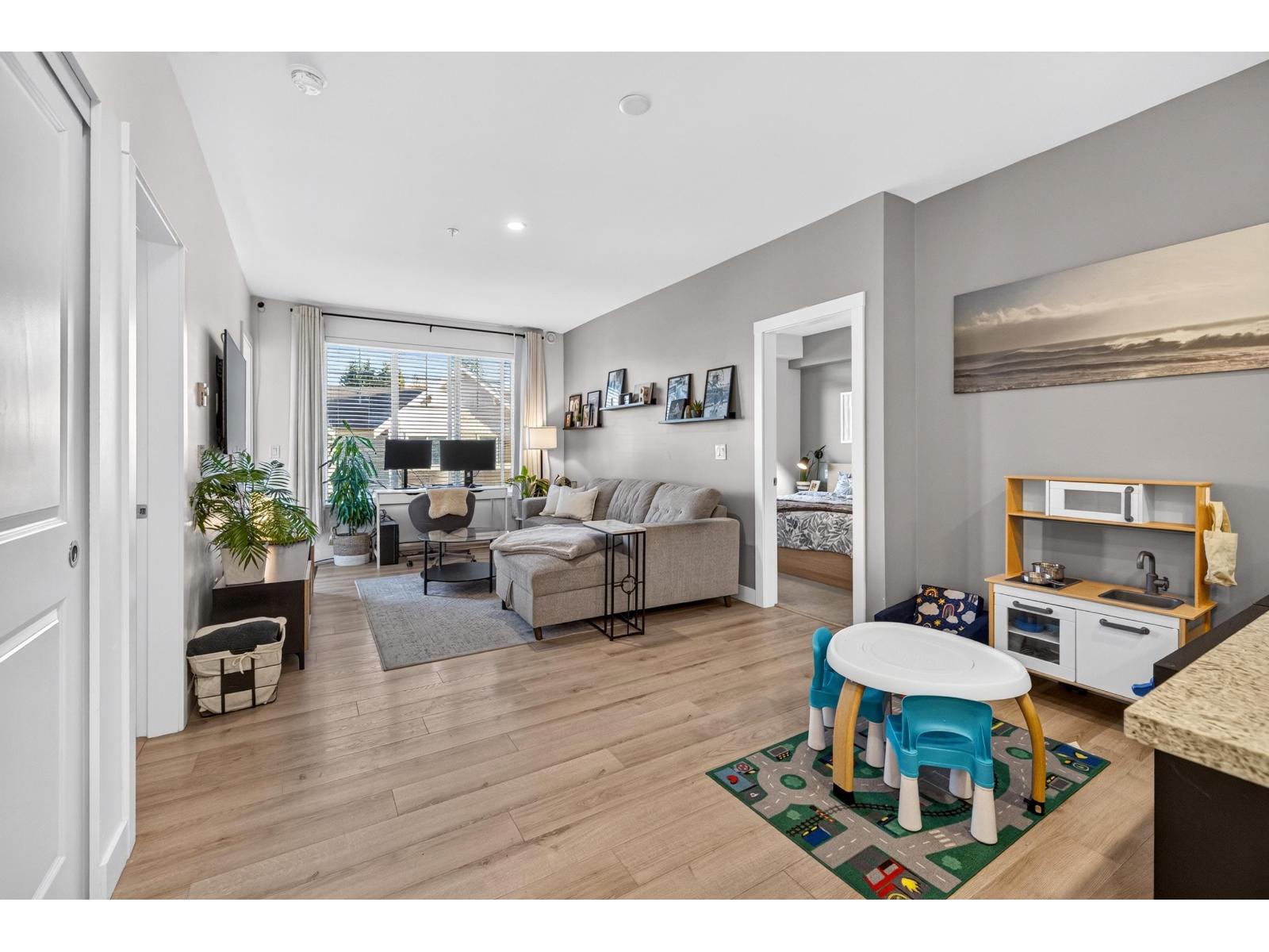B306 20487 65 Avenue Property Photo 9