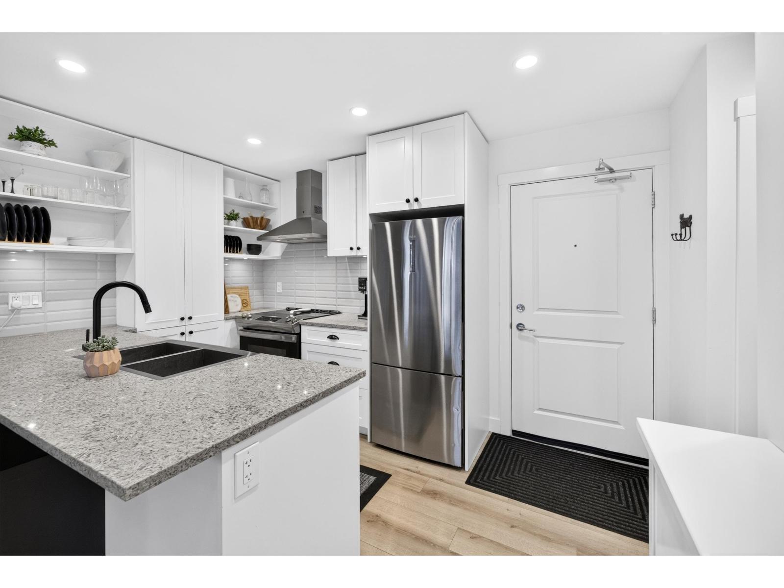 B306 20487 65 Avenue Property Photo 14