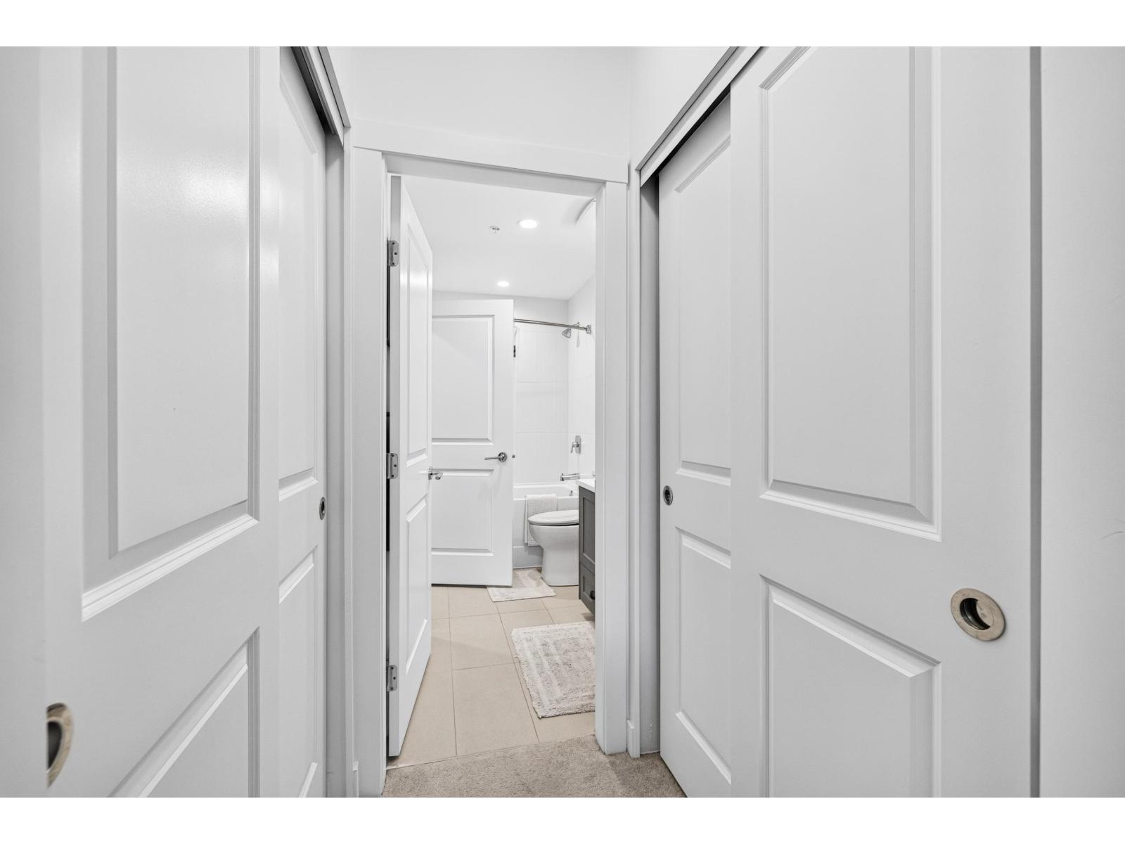 B306 20487 65 Avenue Property Photo 26
