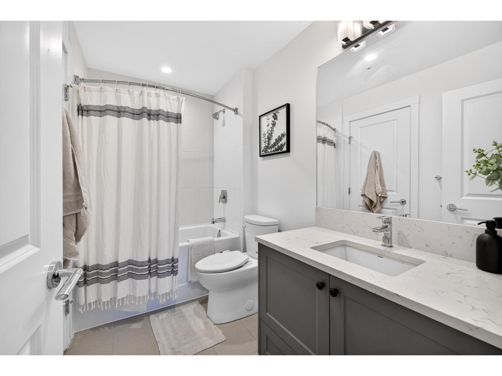 B306 20487 65 Avenue Property Photo 27