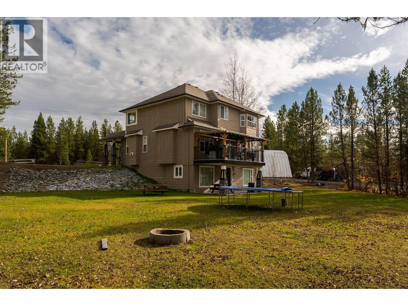 10155 Skylark Road Property Photo 6
