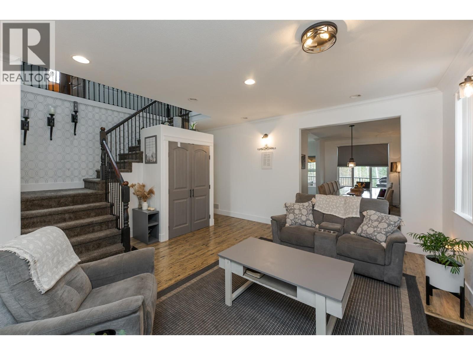 10155 Skylark Road Property Photo 8