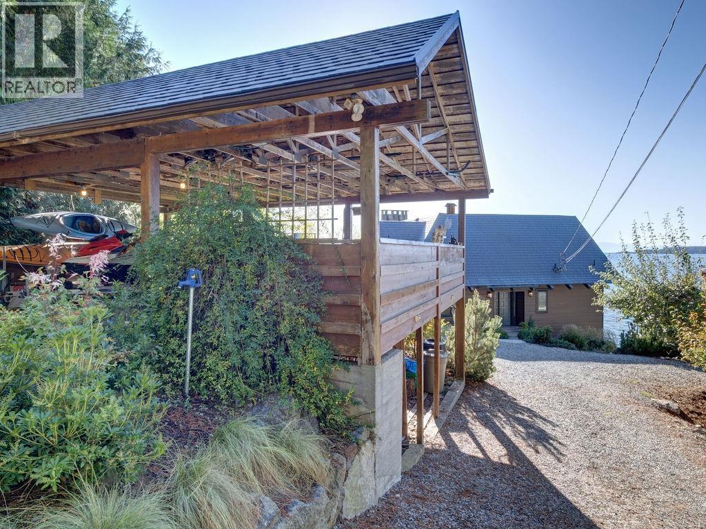 8327 Redrooffs Road Property Photo 38