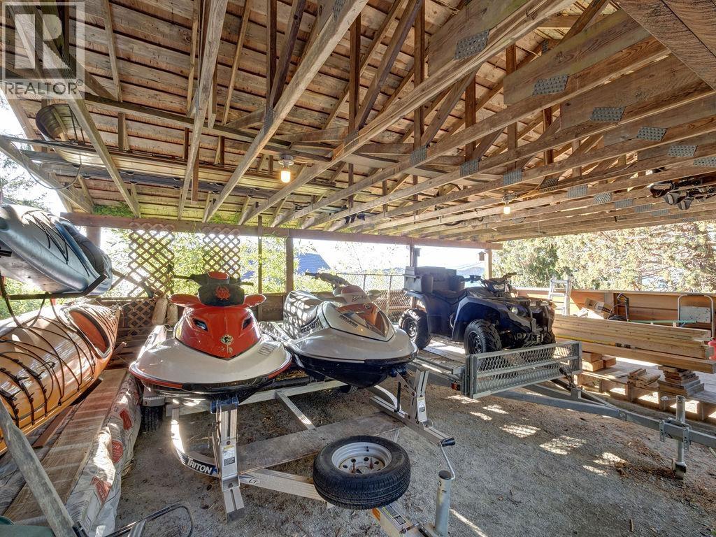 8327 Redrooffs Road Property Photo 39