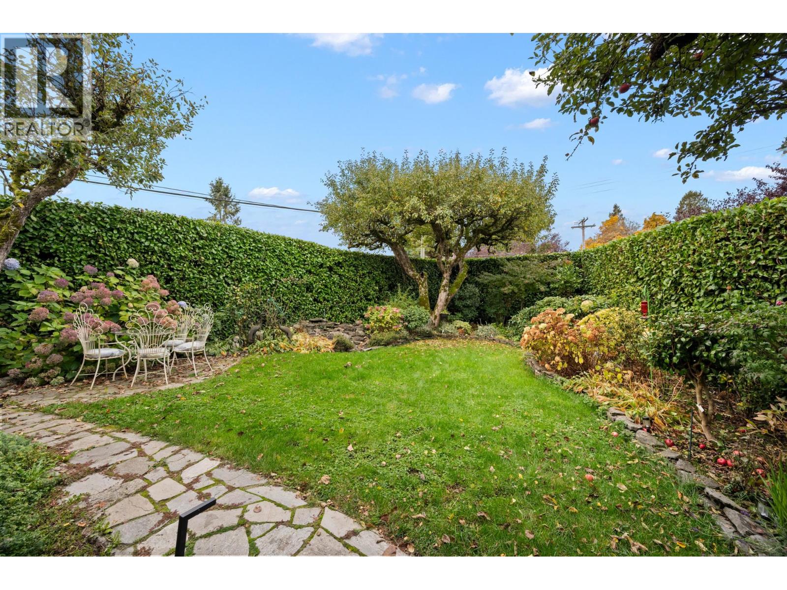 3850 Point Grey Road Property Photo 4